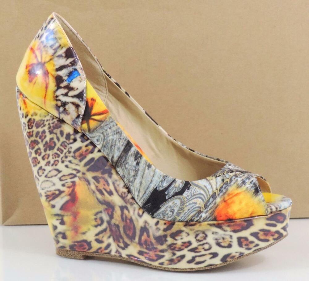 Women's Shoes Zigi Soho Rush Printed Wedge Pumps Heels Yellow Multi Size 7.5